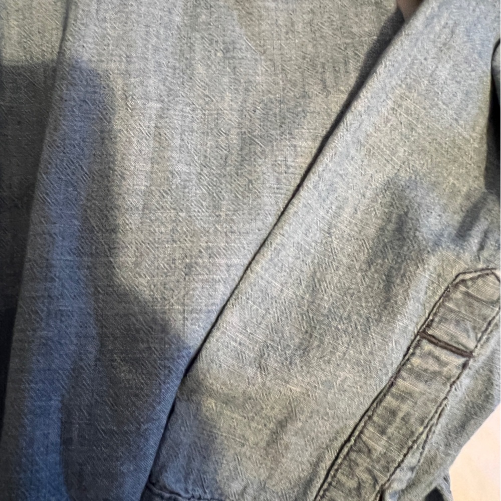 GAP Denim button down - Picture 5 of 5